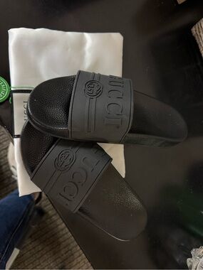 Gucci Black Embossed Logo Rubber Slides
